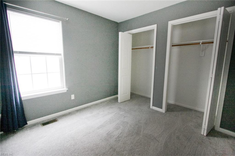 Photo 12 of 32 residential for sale in Suffolk virginia