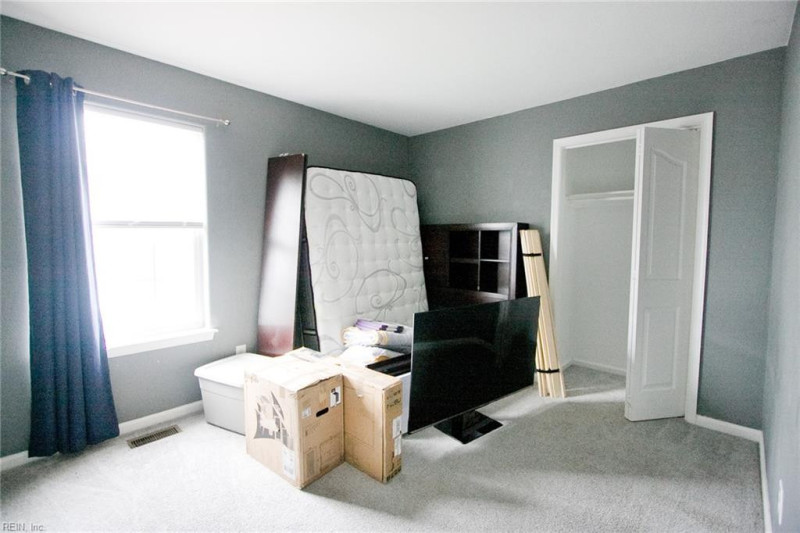 Photo 13 of 32 residential for sale in Suffolk virginia