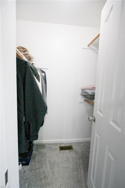 Photo 19 of 32 residential for sale in Suffolk virginia