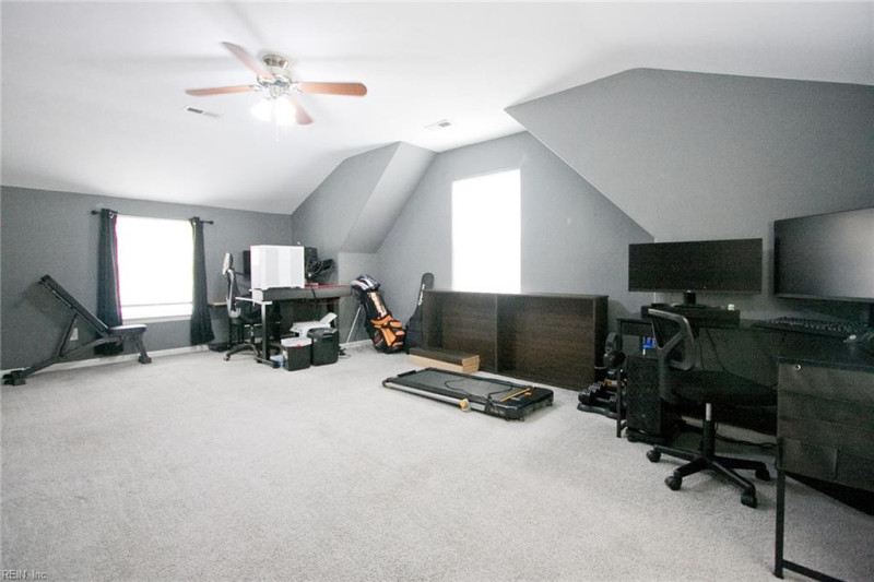 Photo 21 of 32 residential for sale in Suffolk virginia