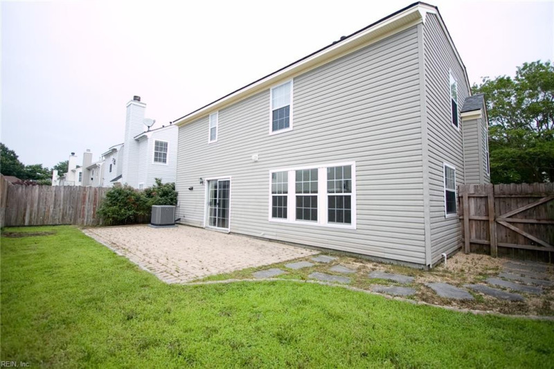 Photo 28 of 32 residential for sale in Suffolk virginia