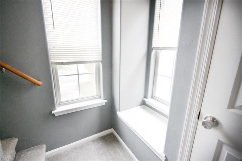 Photo 9 of 32 residential for sale in Suffolk virginia