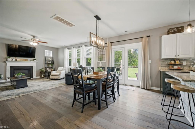 Photo 14 of 50 residential for sale in Chesapeake virginia