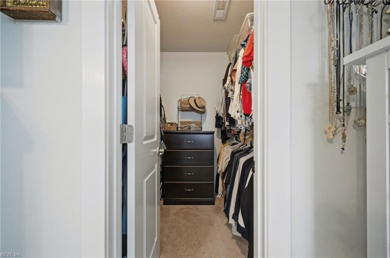 Photo 20 of 50 residential for sale in Chesapeake virginia