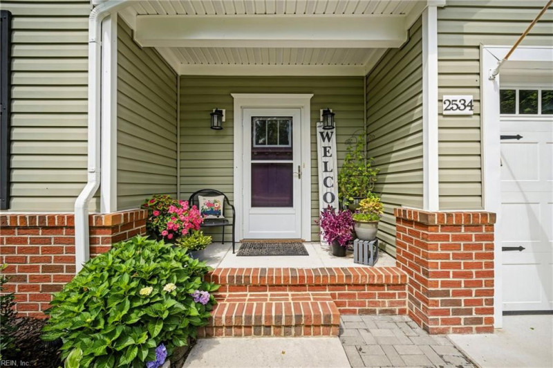 Photo 3 of 50 residential for sale in Chesapeake virginia