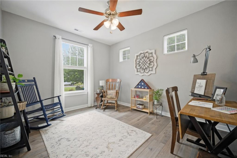 Photo 5 of 50 residential for sale in Chesapeake virginia