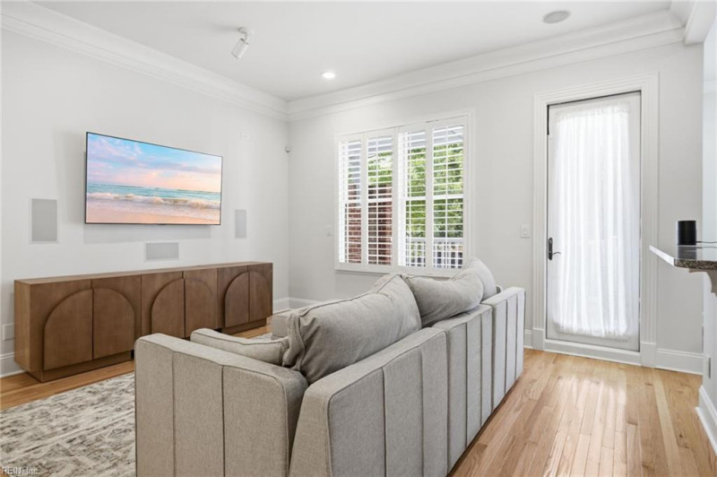 Photo 13 of 50 residential for sale in Norfolk virginia
