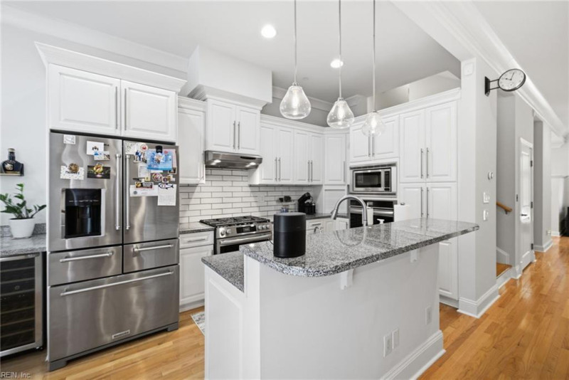 Photo 17 of 50 residential for sale in Norfolk virginia