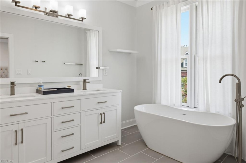 Photo 25 of 50 residential for sale in Norfolk virginia