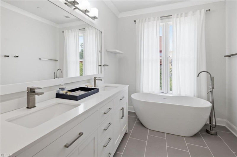 Photo 27 of 50 residential for sale in Norfolk virginia