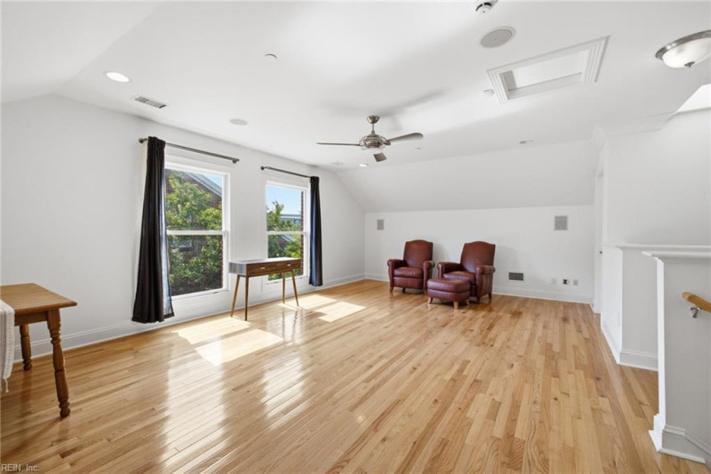 Photo 33 of 50 residential for sale in Norfolk virginia