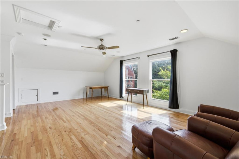 Photo 34 of 50 residential for sale in Norfolk virginia