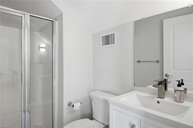 Photo 35 of 50 residential for sale in Norfolk virginia