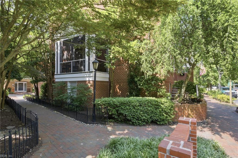 Photo 4 of 50 residential for sale in Norfolk virginia
