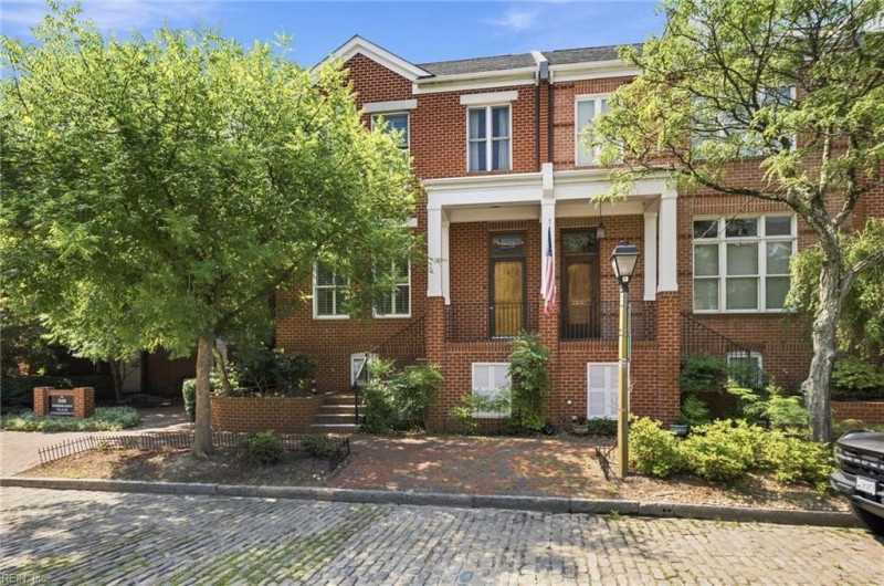 Photo 5 of 50 residential for sale in Norfolk virginia