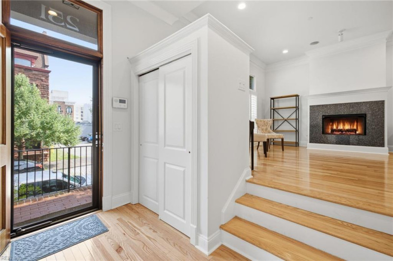 Photo 6 of 50 residential for sale in Norfolk virginia