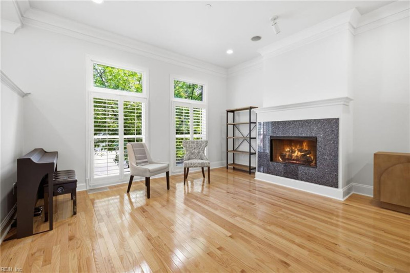 Photo 8 of 50 residential for sale in Norfolk virginia