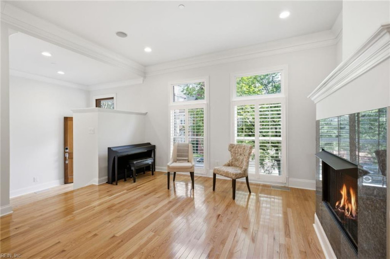Photo 9 of 50 residential for sale in Norfolk virginia