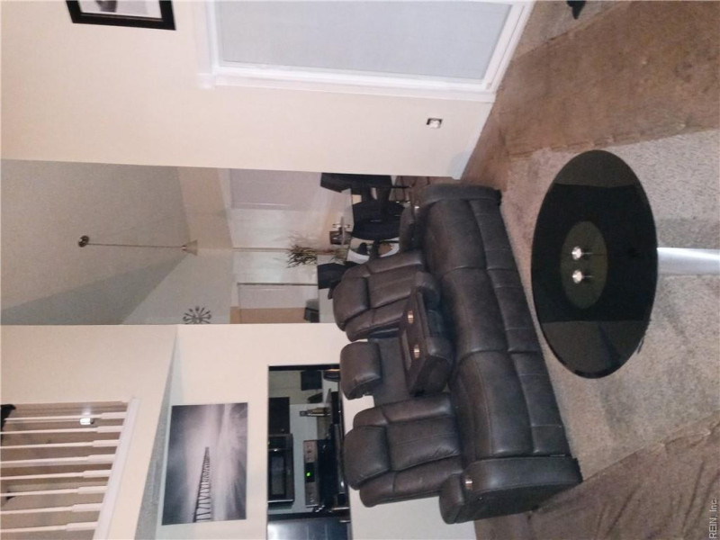 Photo 4 of 9 residential for sale in Virginia Beach virginia