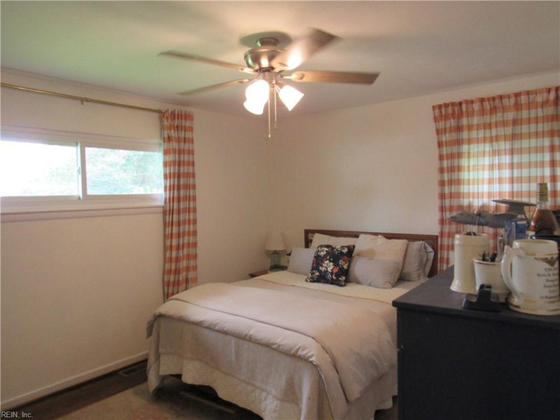Photo 16 of 50 residential for sale in Norfolk virginia