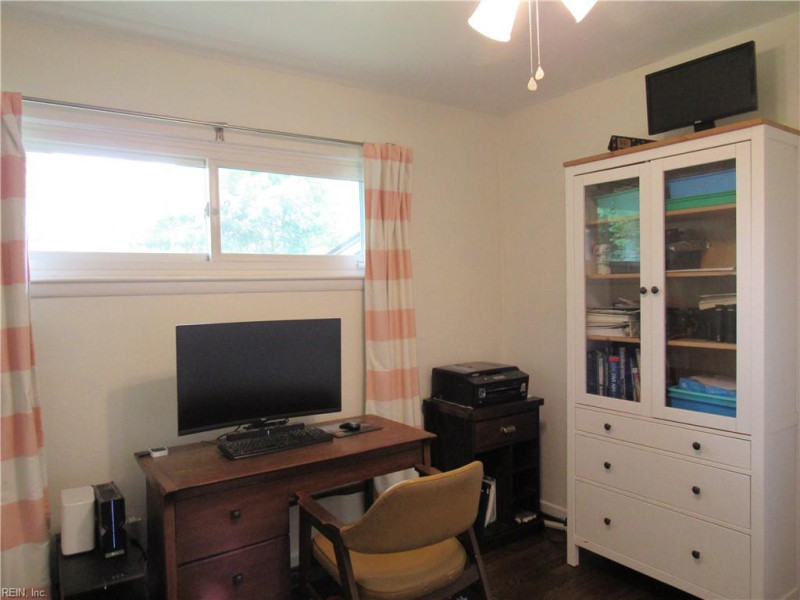 Photo 33 of 50 residential for sale in Norfolk virginia