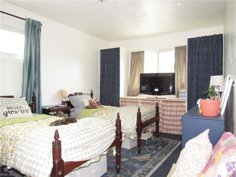 Photo 34 of 50 residential for sale in Norfolk virginia