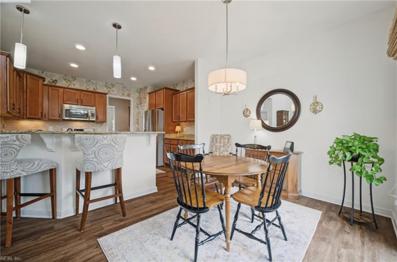 Photo 11 of 50 residential for sale in Chesapeake virginia
