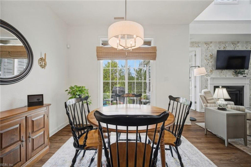 Photo 12 of 50 residential for sale in Chesapeake virginia