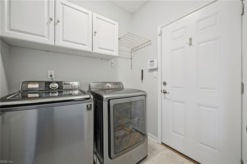 Photo 19 of 50 residential for sale in Chesapeake virginia