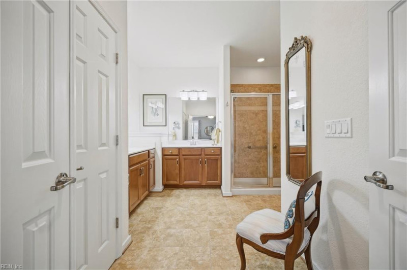 Photo 23 of 50 residential for sale in Chesapeake virginia