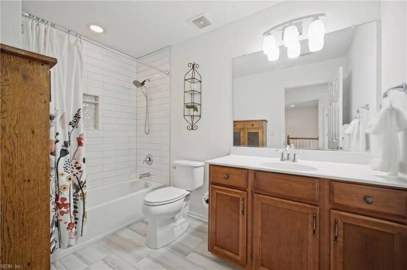 Photo 32 of 50 residential for sale in Chesapeake virginia