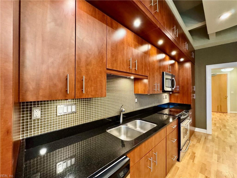 Photo 10 of 44 residential for sale in Norfolk virginia