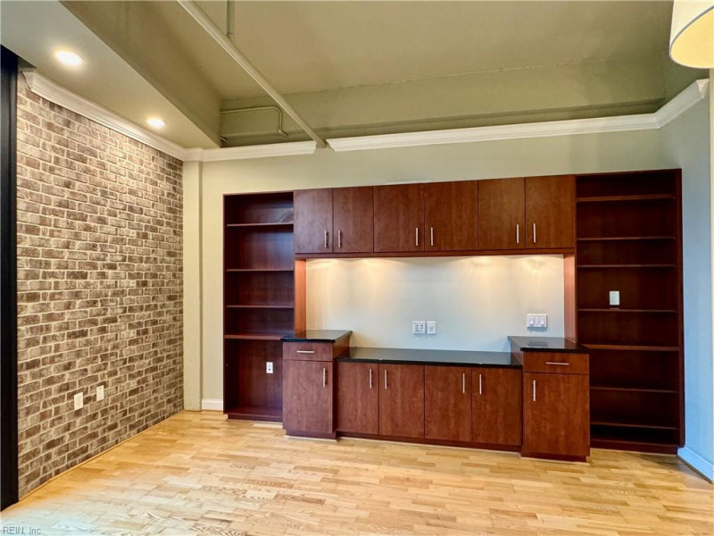 Photo 14 of 44 residential for sale in Norfolk virginia