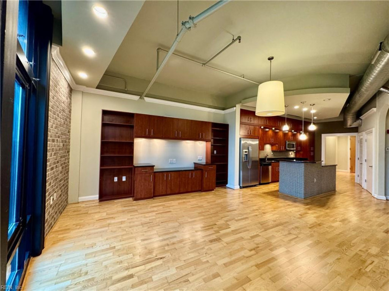 Photo 17 of 44 residential for sale in Norfolk virginia