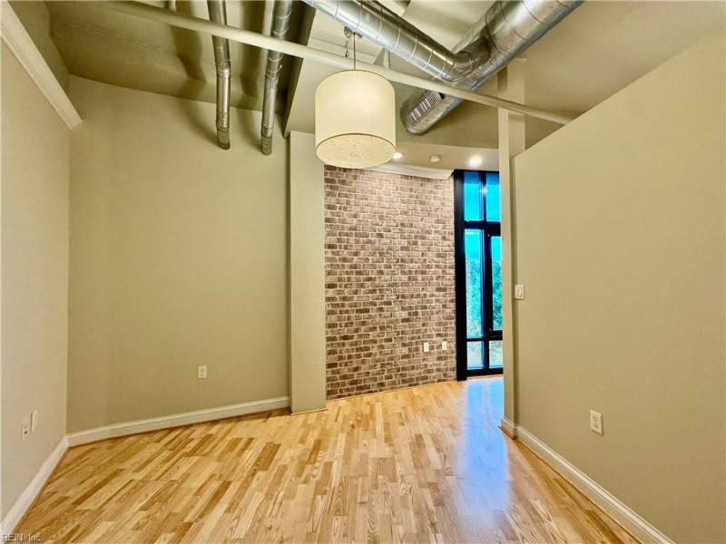Photo 25 of 44 residential for sale in Norfolk virginia
