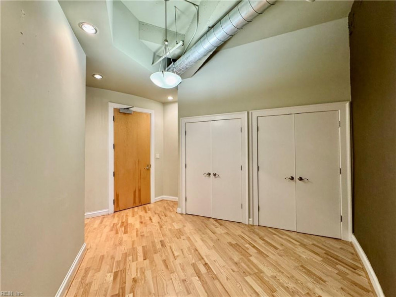 Photo 4 of 44 residential for sale in Norfolk virginia