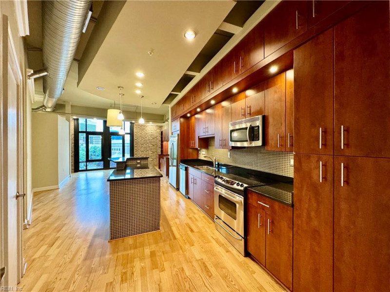 Photo 5 of 44 residential for sale in Norfolk virginia