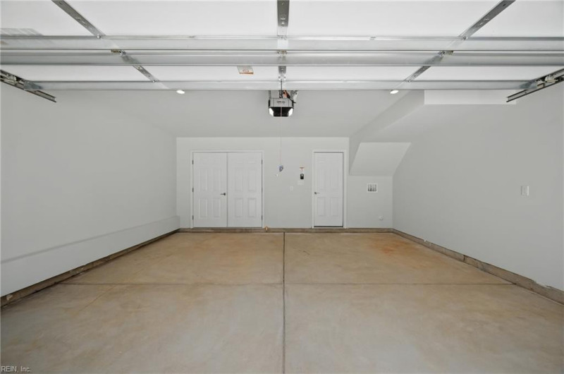 Photo 31 of 41 residential for sale in York County virginia