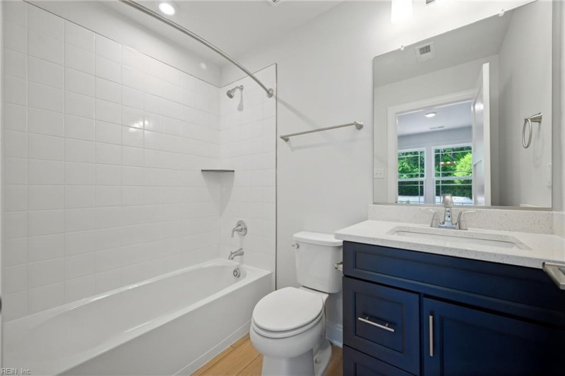 Photo 6 of 41 residential for sale in York County virginia