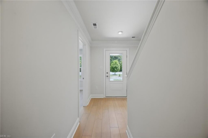 Photo 7 of 41 residential for sale in York County virginia