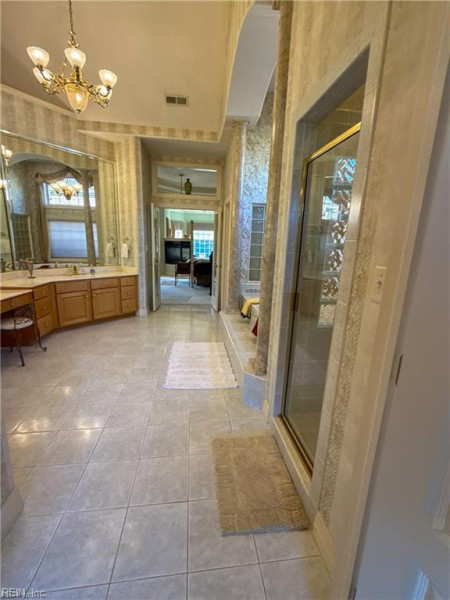 Photo 13 of 21 residential for sale in Chesapeake virginia
