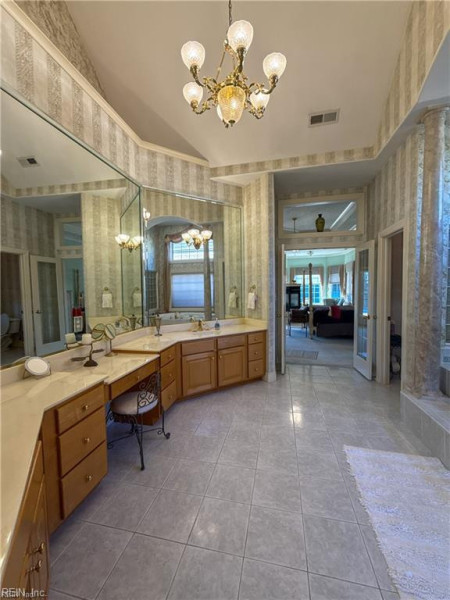 Photo 17 of 21 residential for sale in Chesapeake virginia