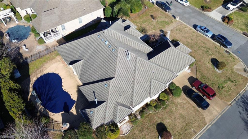 Photo 2 of 21 residential for sale in Chesapeake virginia