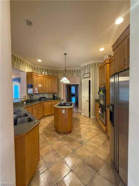 Photo 7 of 21 residential for sale in Chesapeake virginia
