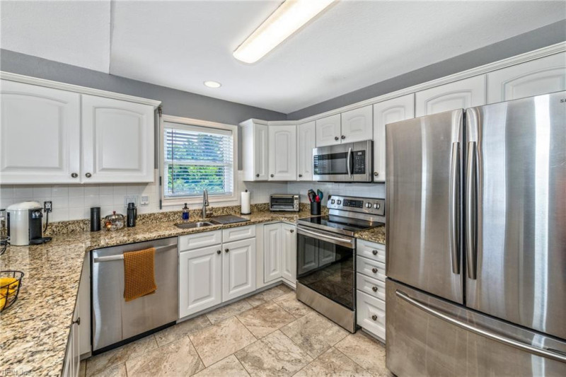 Photo 18 of 50 residential for sale in Dare County virginia