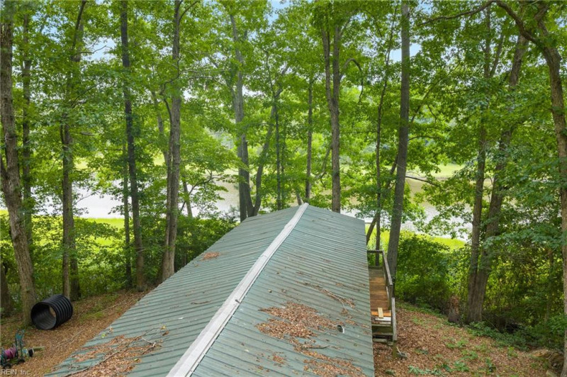Photo 5 of 15 residential for sale in Gloucester County virginia