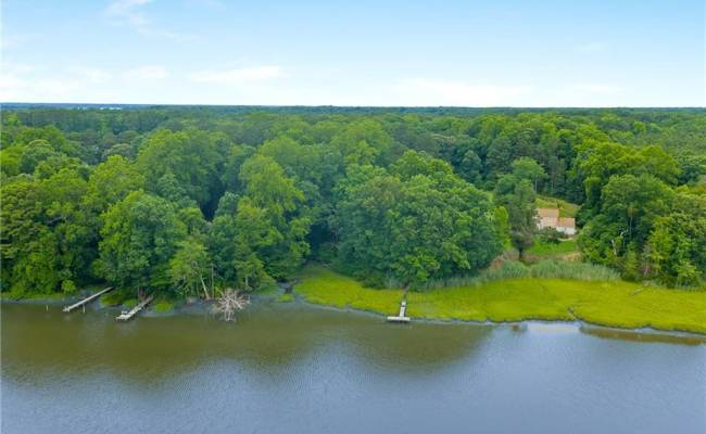 3938 Paradise Point Road, Gloucester County, VA 23072