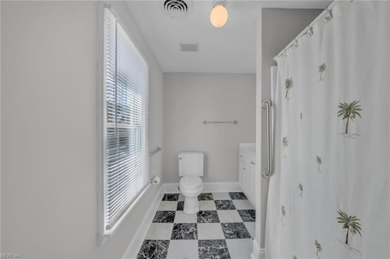 Photo 31 of 50 residential for sale in Hampton virginia