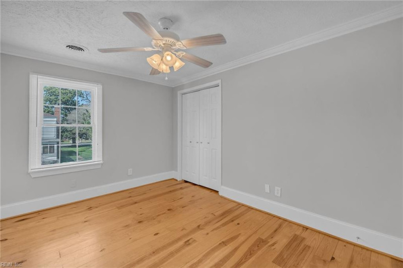 Photo 36 of 50 residential for sale in Hampton virginia
