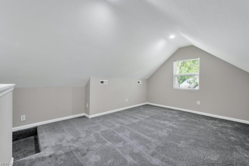 Photo 22 of 32 residential for sale in Portsmouth virginia